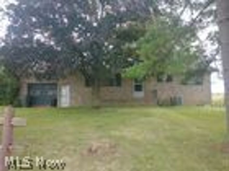 PARCEL # 1- is parcels #25-00826.000 & 25-00827.000 which consist of a brick ranch house and a vacant lot. Three bedrooms, 2 full baths, full partial finished walkout  basement, single car garage, and has approximately 864 sq. ft. living space.  On the outside there is a detached 3 car 24 X 40 garage built in 1991 with electric and gas. 
PARCEL # 2 - is #25-00825.000 which consist of a Duplex built in 1940, remolded in 1977 which will need updating again. Unit #1- Has kitchen, dining room, 2 bedrooms, full bath, laundry room, furnace, hot water heater, breaker box, car port. Unit #2-Has kitchen, dining room, 2 bedrooms, full bath, washer/dryer hookup, furnace, hot water heater, breaker box, basement. Possible unit #3-Has kitchen, dining room, full bath, 1 bedroom, washer dryer hookup, furnace, share hot water with hookup available in the unit, breaker box, walkout basement. On the outside there is a 40 X 60 attached finished shop. NOTE-Parcels will be offered separate then together an