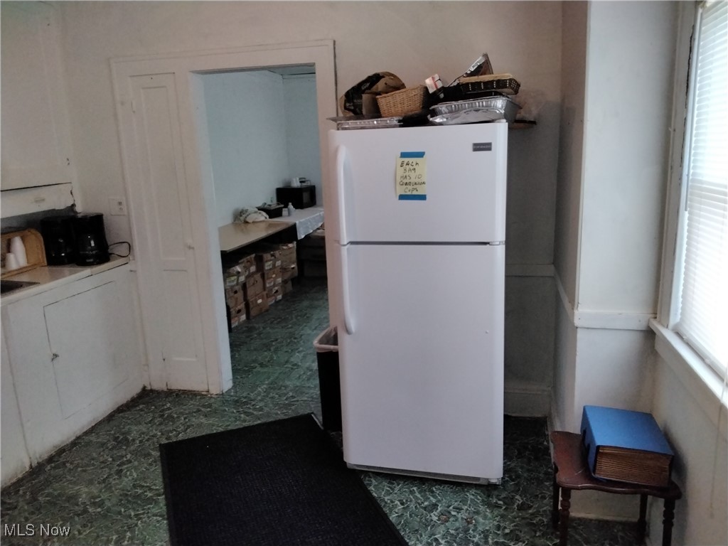 Lee Homes - Commercial Sale