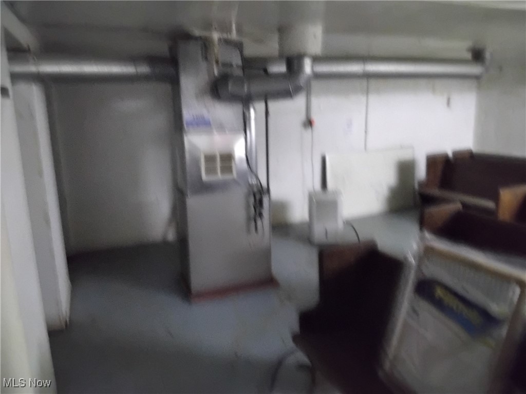 Lee Homes - Commercial Sale