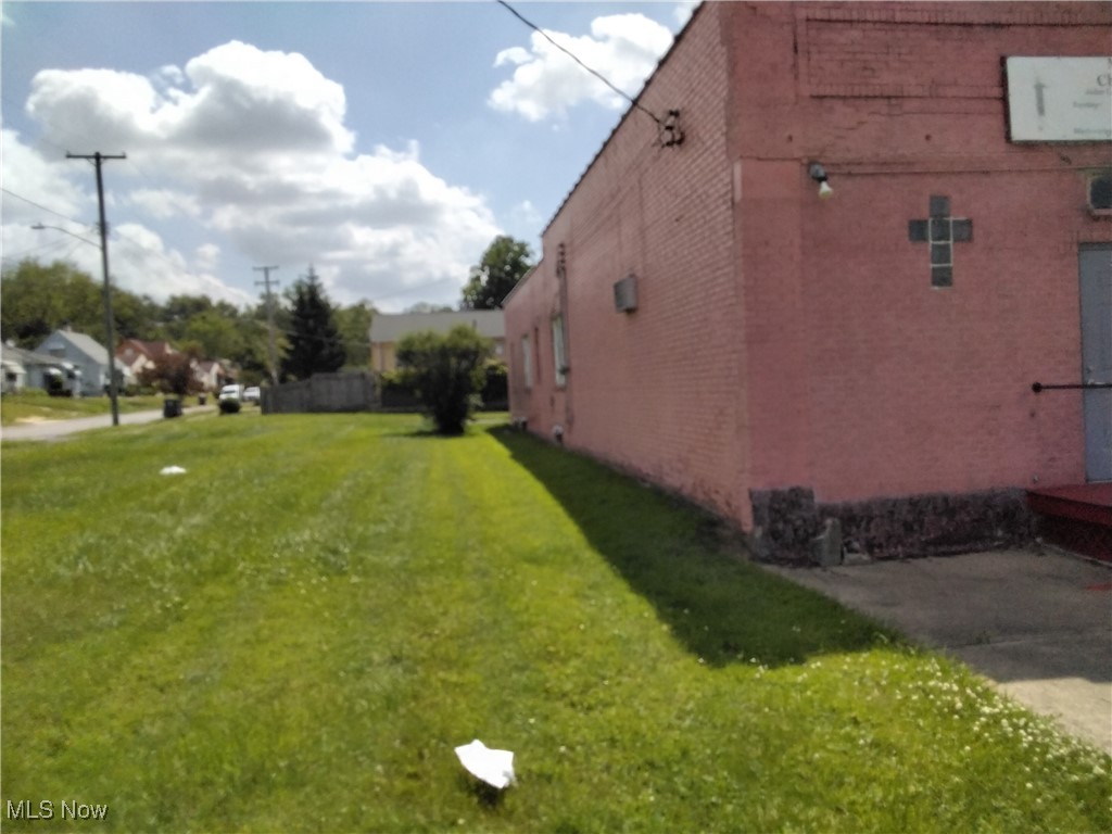 Lee Homes - Commercial Sale