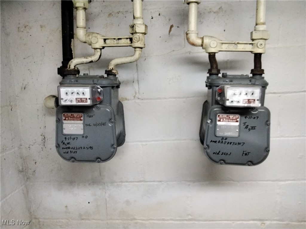 Lee Homes - Commercial Sale