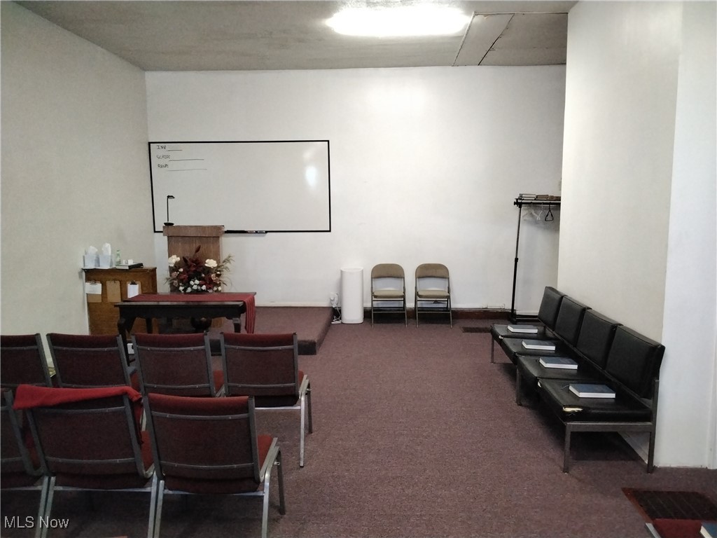 Lee Homes - Commercial Sale