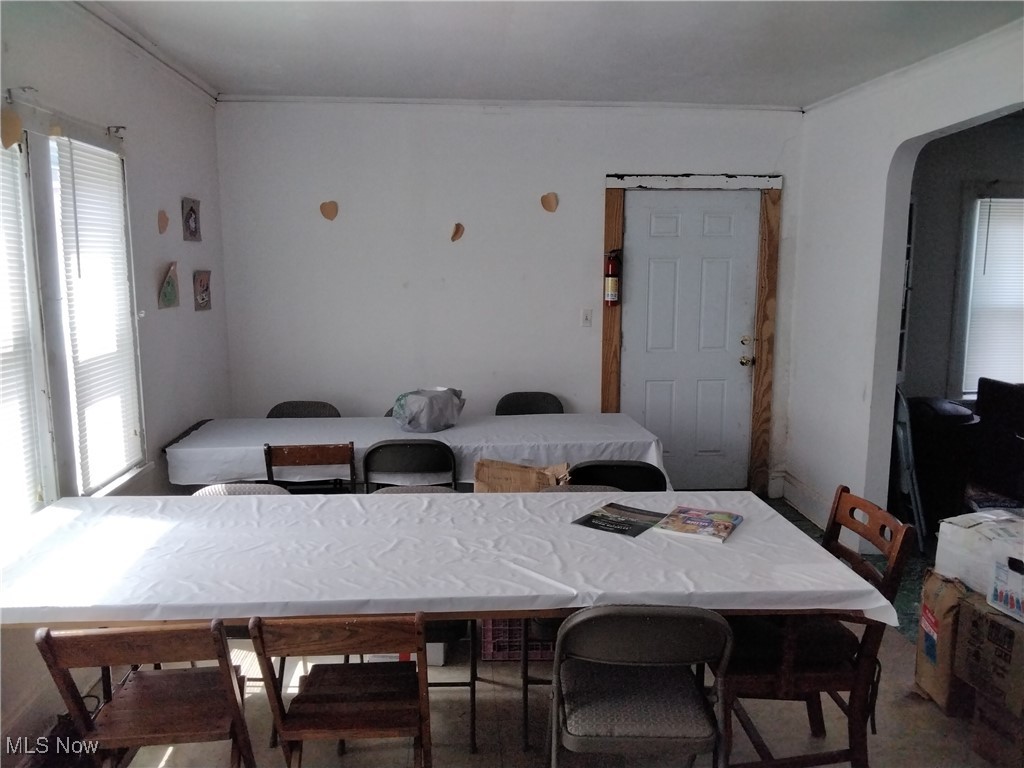 Lee Homes - Commercial Sale