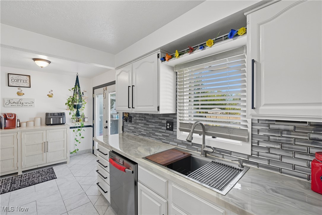 West 11 Corps Fan-Col Ac - Residential