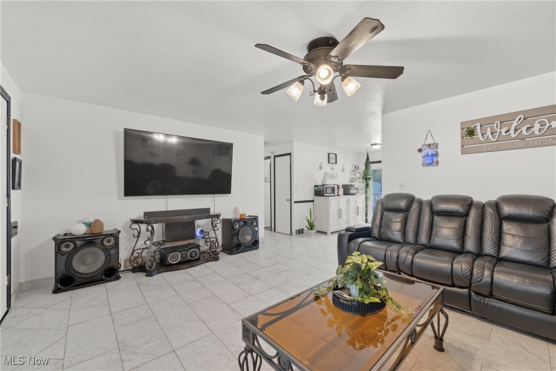 West 11 Corps Fan-Col Ac - Residential