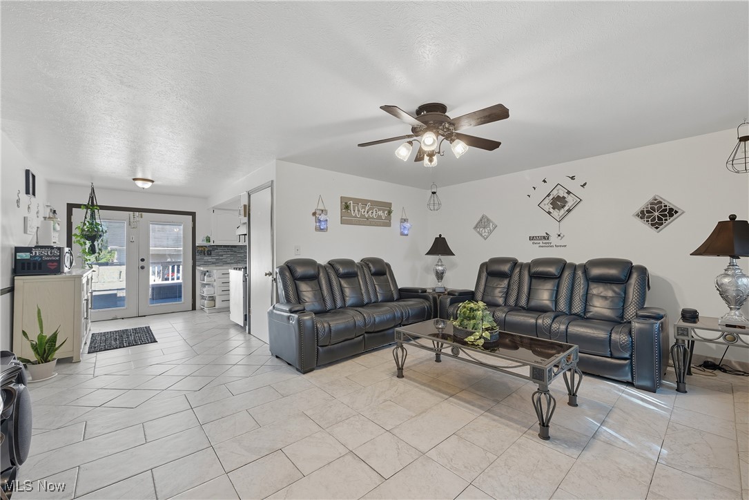 West 11 Corps Fan-Col Ac - Residential