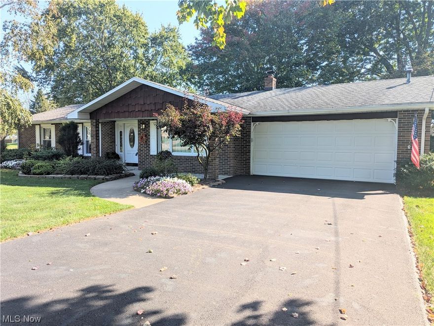 Welcome to this charming one-floor living home with a spacious layout that is sure to impress. As you step inside, you'll immediately notice the warm and inviting atmosphere that makes you feel right at home. The living areas are thoughtfully designed for comfort and functionality, creating the perfect space for everyday living and entertaining. The great room hosts a magnificent fireplace with open concept to nice sized eat in kitchen! One of the highlights of this home is its well-manicured yard, providing a peaceful oasis. With carefully maintained landscaping and lush greenery, you can truly unwind and enjoy the outdoors. Whether it's hosting summer barbecues or simply relaxing with a book, the yard is the ideal backdrop.  Additionally, you'll find a delightful 4-season room, offering a versatile space that can be enjoyed all year round. Use it as a sunny breakfast nook, cozy reading area, or even a home office. The possibilities are endless! Don't miss the opportunity to make this beautiful home yours. Come and experience the comfort, charm, and tranquility it has to offer!