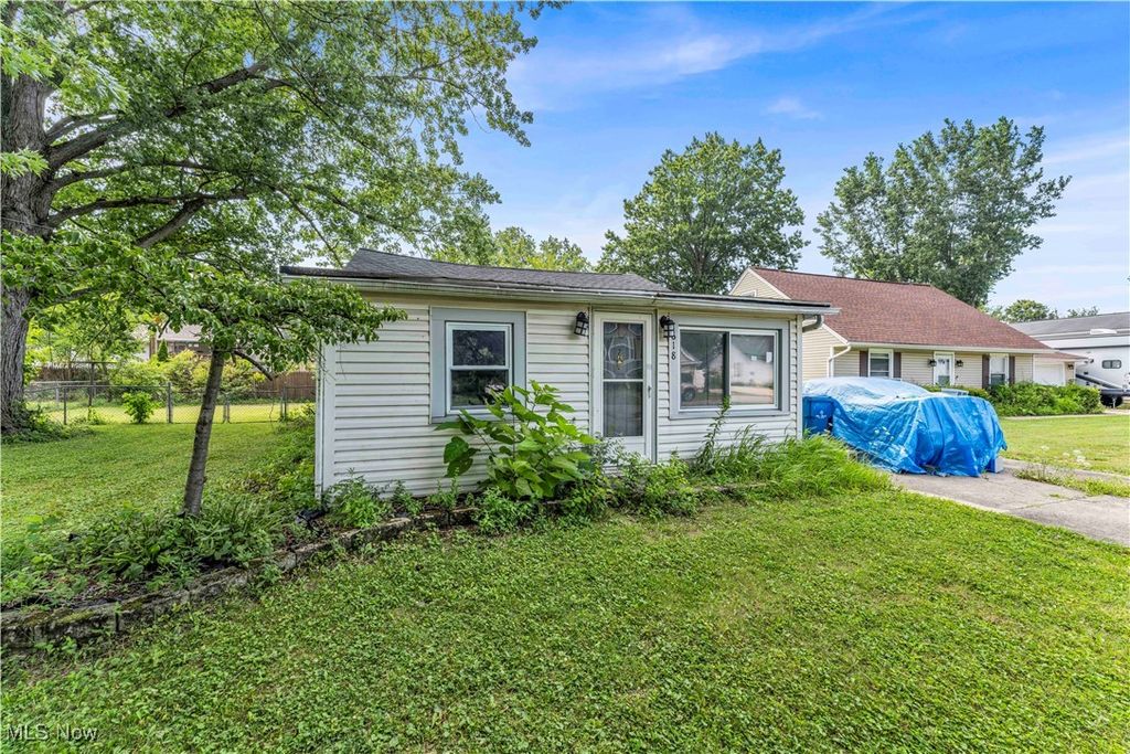 Photo of 618 W Shore Boulevard, Sheffield Lake, OH 44054 (MLS # 5183270)
