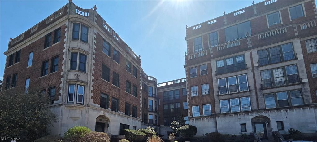 Photo of 11430 Cedar Glen Parkway #B1-B2, Cleveland, OH 44106 (MLS # 5198950)