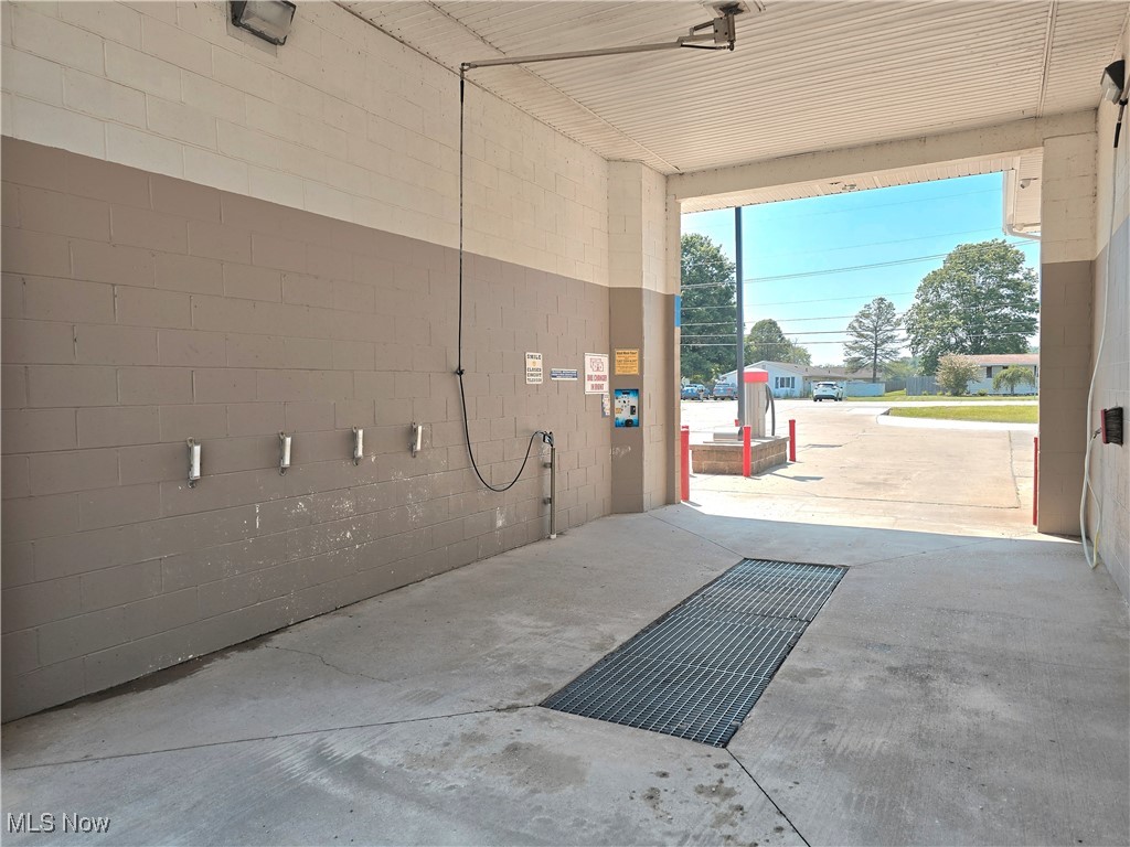 Vista View Village - Commercial Sale