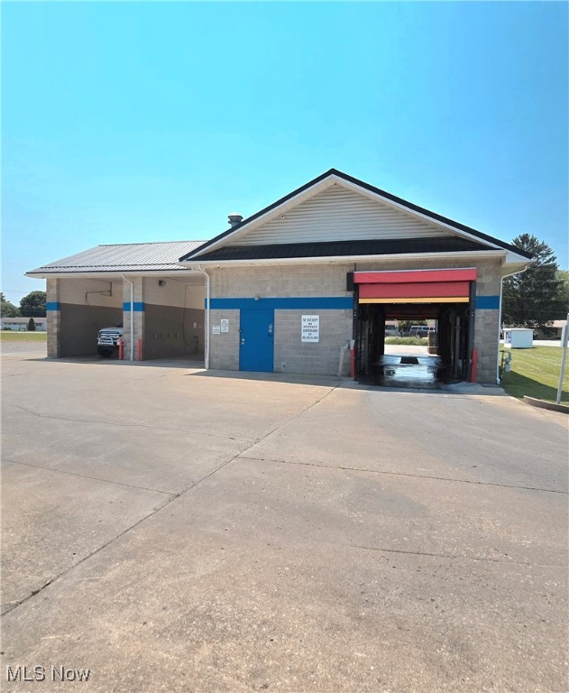 Vista View Village - Commercial Sale