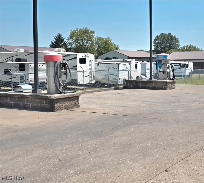 Vista View Village - Commercial Sale