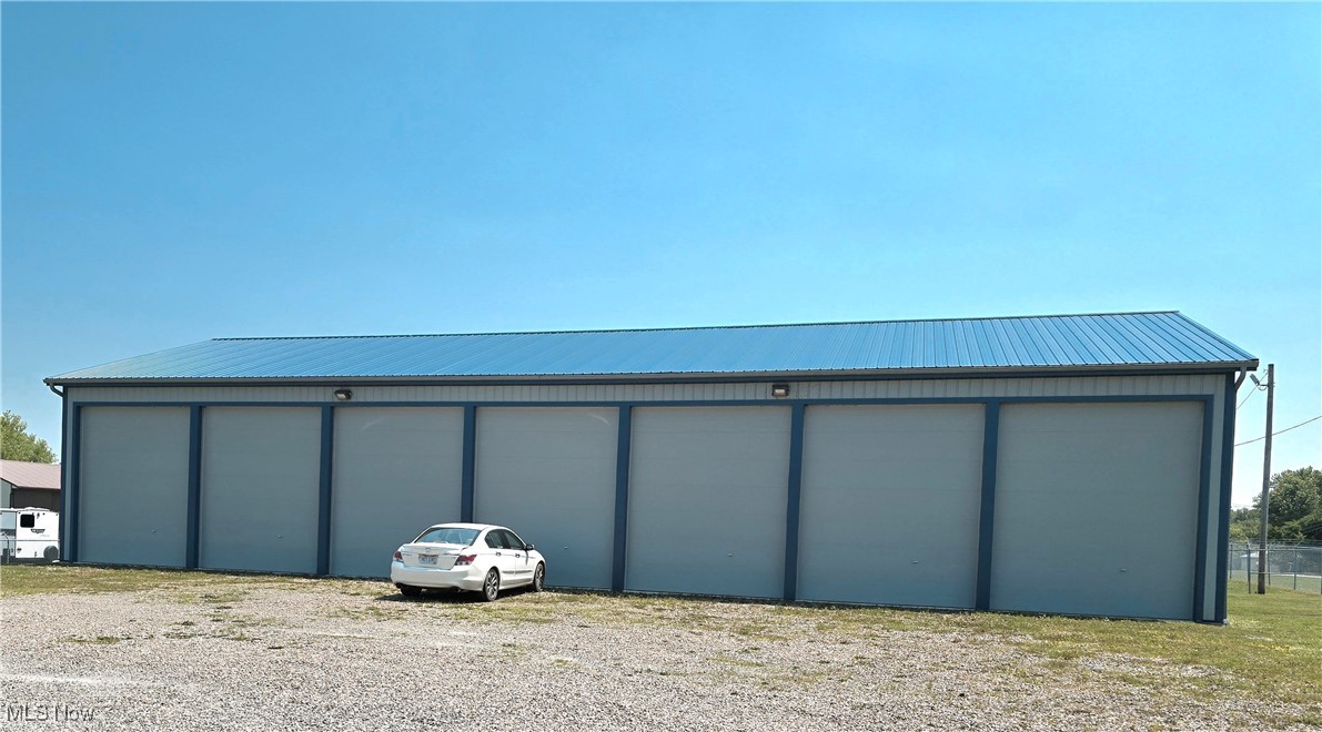 Vista View Village - Commercial Sale