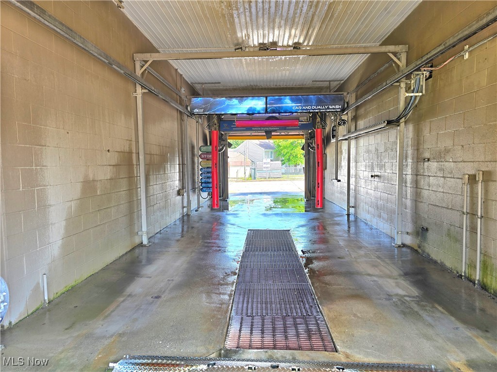 Vista View Village - Commercial Sale