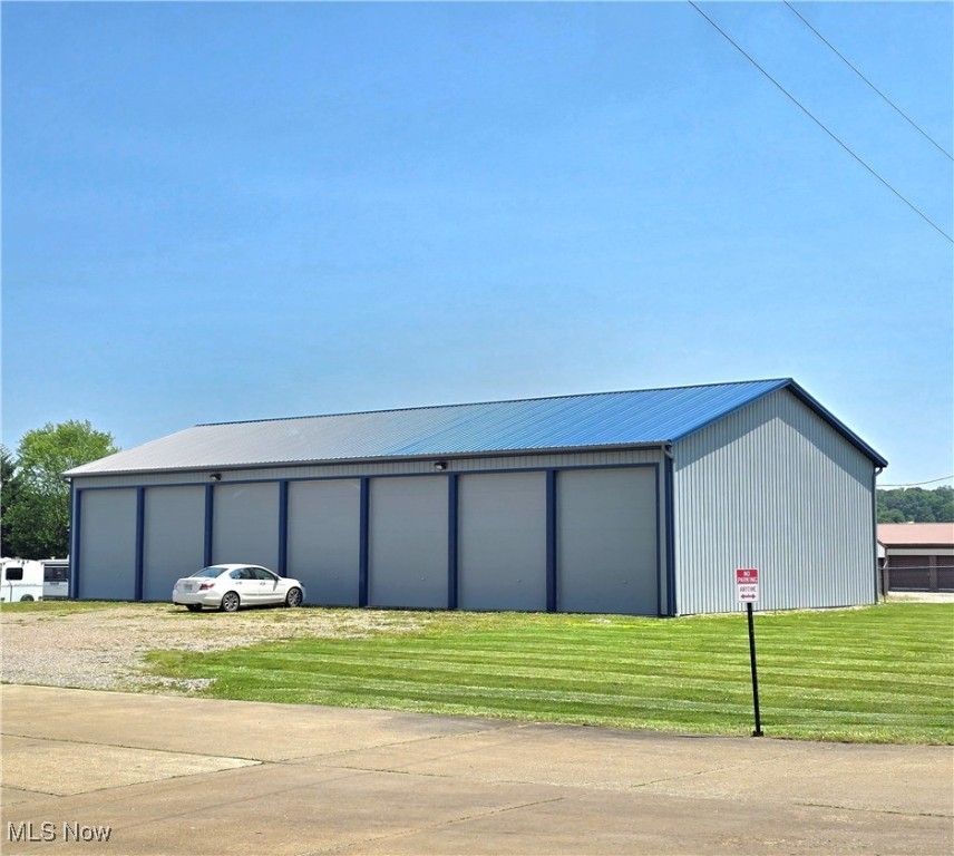 Vista View Village - Commercial Sale