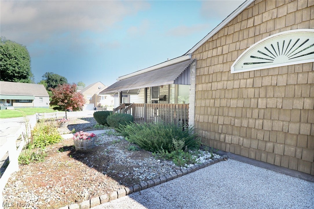 742 Jeanette Avenue