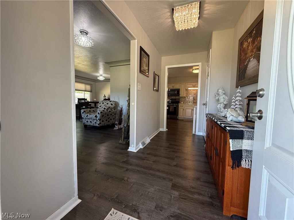 5981 Northview Drive