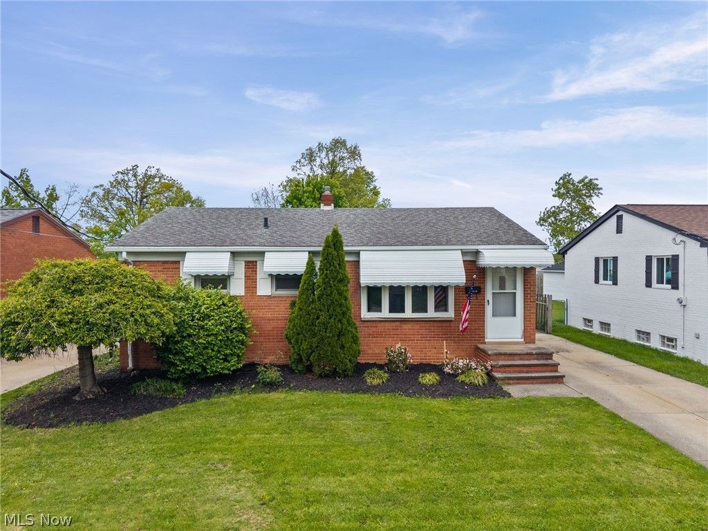 Photo of 14316 Parkman Boulevard, Brook Park, OH 44142 (MLS # 5210101)