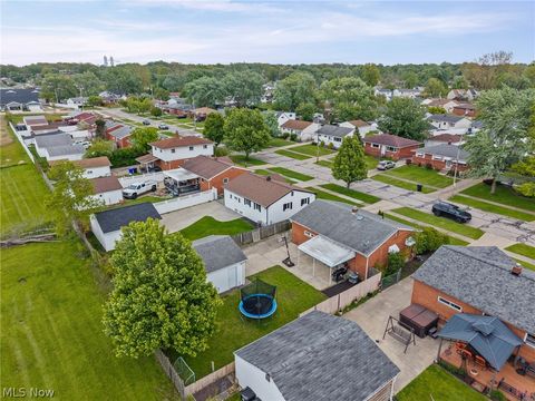 Tiny photo for 14316 Parkman Boulevard, Brook Park, OH 44142 (MLS # 5210101)
