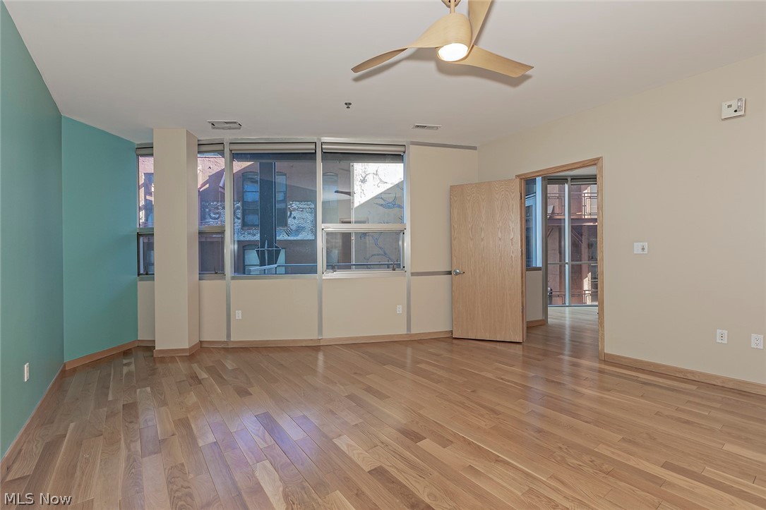 Pinnacle Condo - Residential