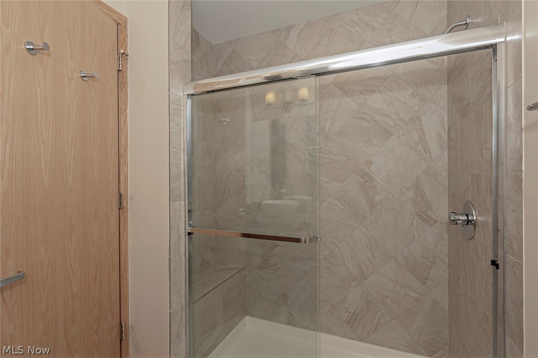 Pinnacle Condo - Residential