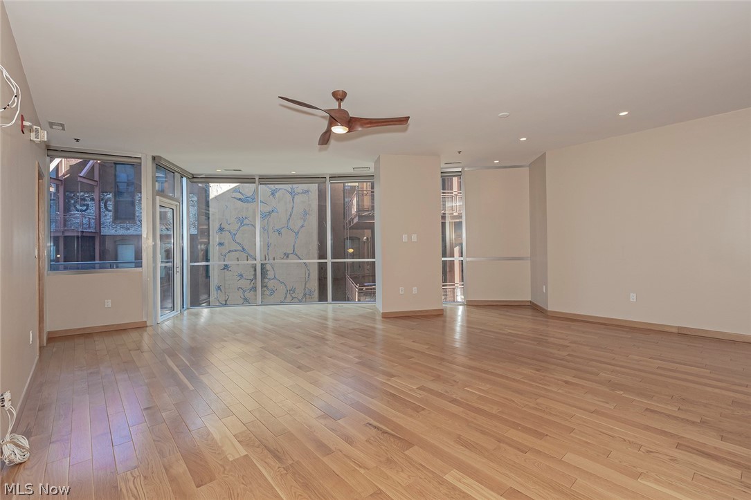 Pinnacle Condo - Residential