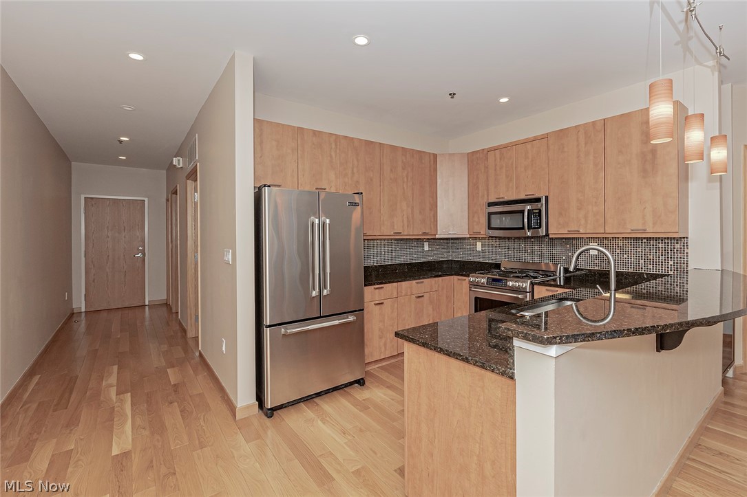 Pinnacle Condo - Residential