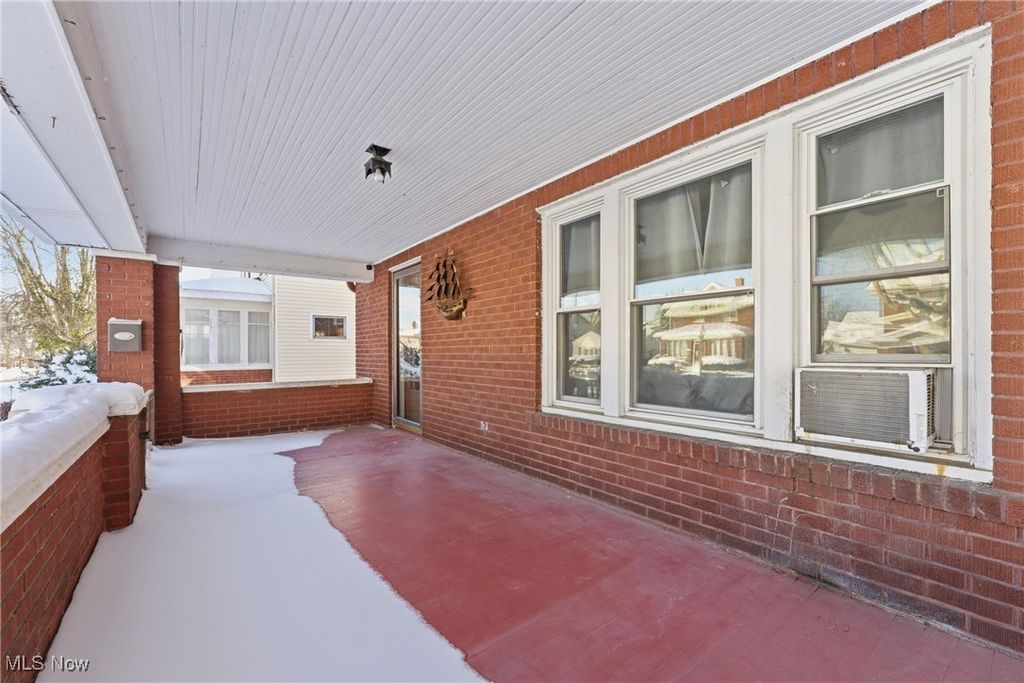 Photo of 221 Bellflower Avenue NW, Canton, OH 44708 (MLS # 5181579)