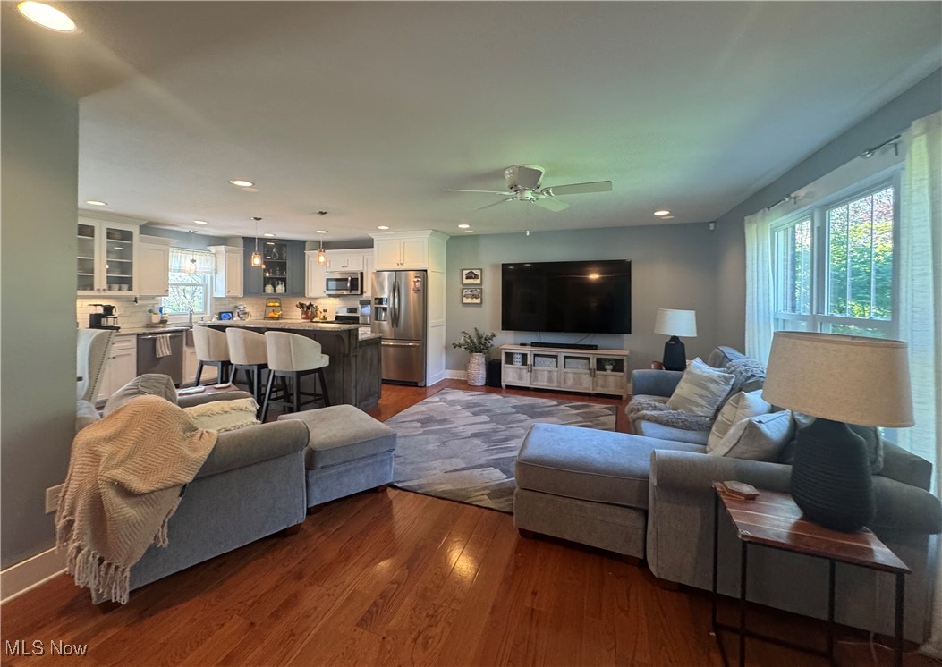 696 Inverness Road, Akron, Ohio image 2