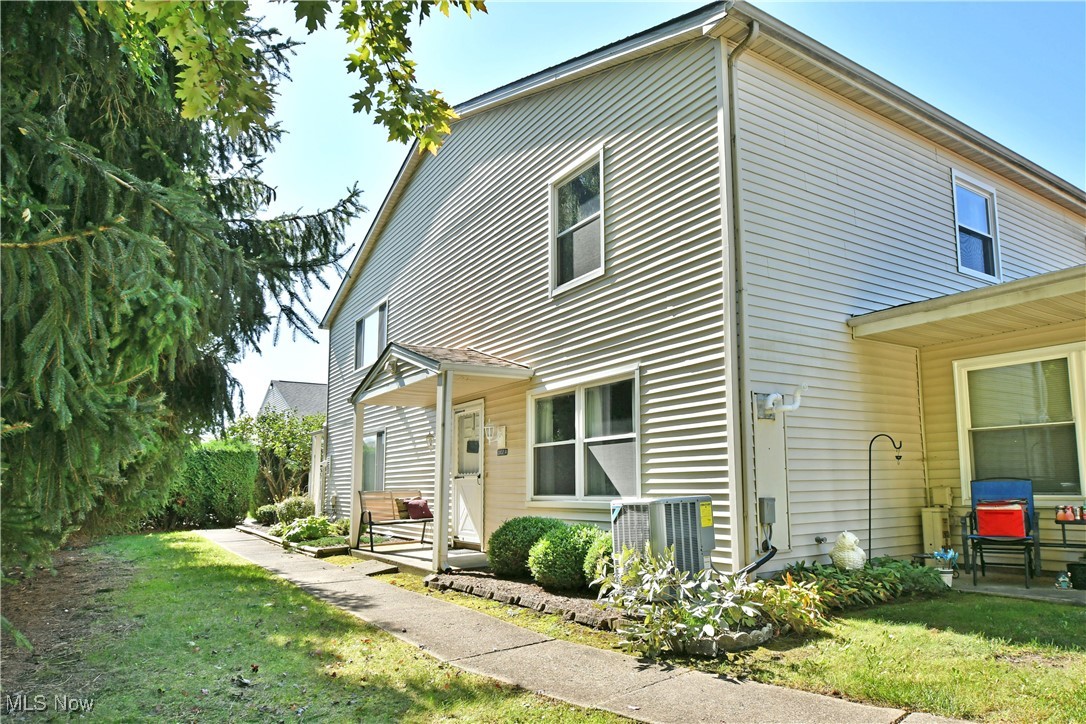 3102 Ivy Hill Circle #A, Cortland, Ohio image 1