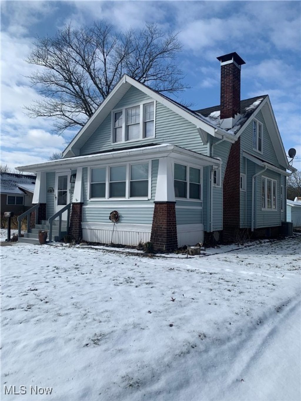 Photo of 323 Wabash Avenue N, Brewster, OH 44613 (MLS # 5183221)