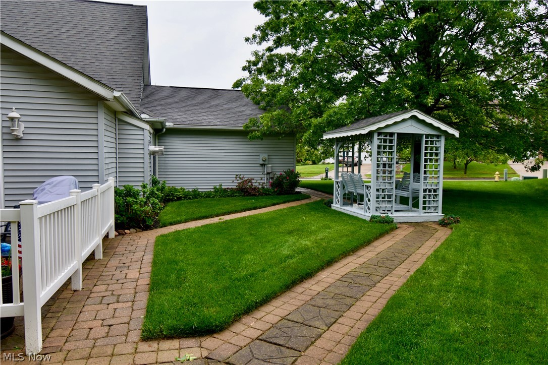 Lake & North - Residential