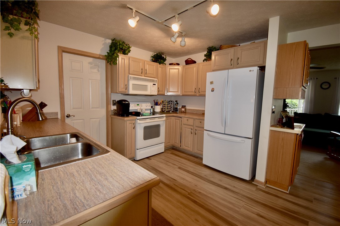 Lake & North - Residential