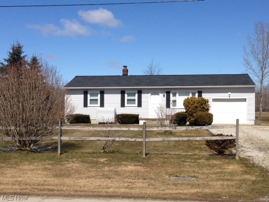 Country Living but close to Jefferson Village.  1.56 Acres, Cute 3 bedroom home with one bathroom, full basement, 1 car attached garage. Great kitchen to be able to watch the wildlife from the large window.  Oil heat