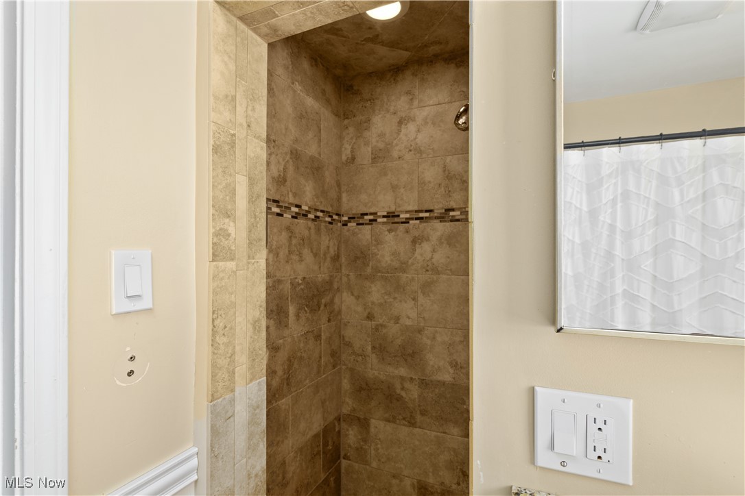 Cleveland Heights, Ohio 44118, United States, 4 Bedrooms Bedrooms, ,2 BathroomsBathrooms,Residential,Active,128936