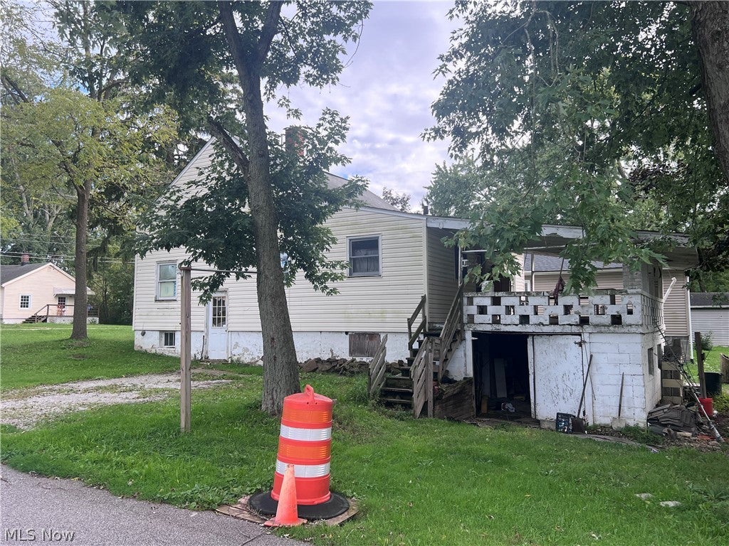 164 N Avon Avenue