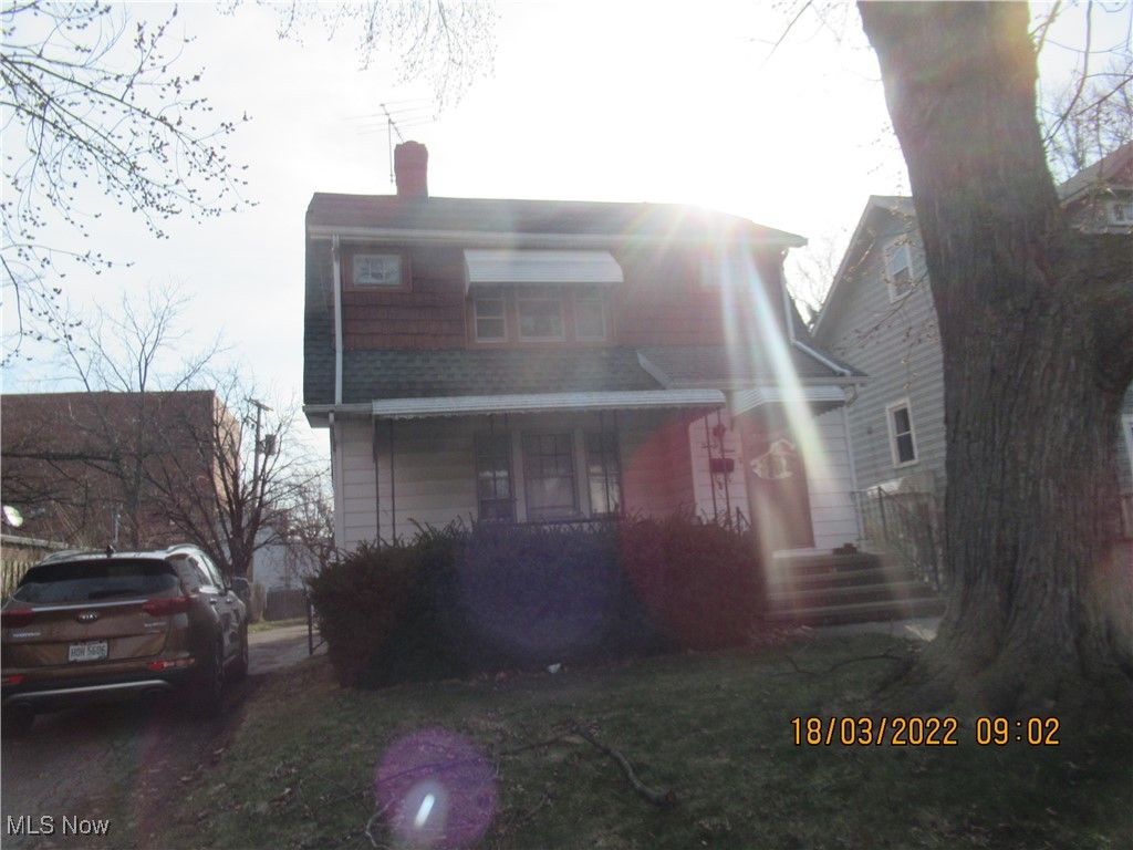 Photo of 2015 Baxterly Avenue, Lakewood, OH 44107 (MLS # 5177763)