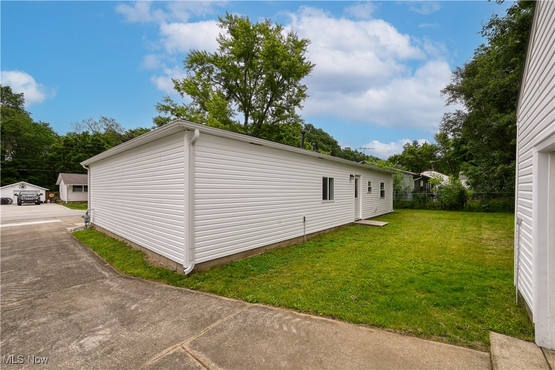 Ravenna, Ohio 44266, United States, 4 Bedrooms Bedrooms, ,1 BathroomBathrooms,Residential,Pending,154918