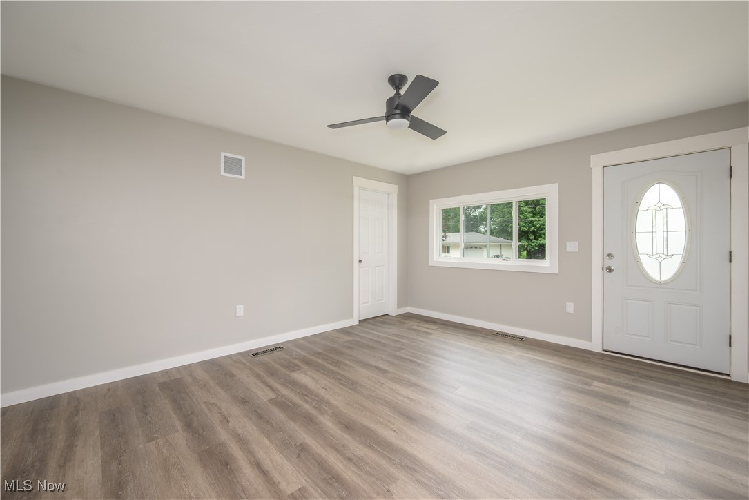 Ravenna, Ohio 44266, United States, 4 Bedrooms Bedrooms, ,1 BathroomBathrooms,Residential,Pending,154918