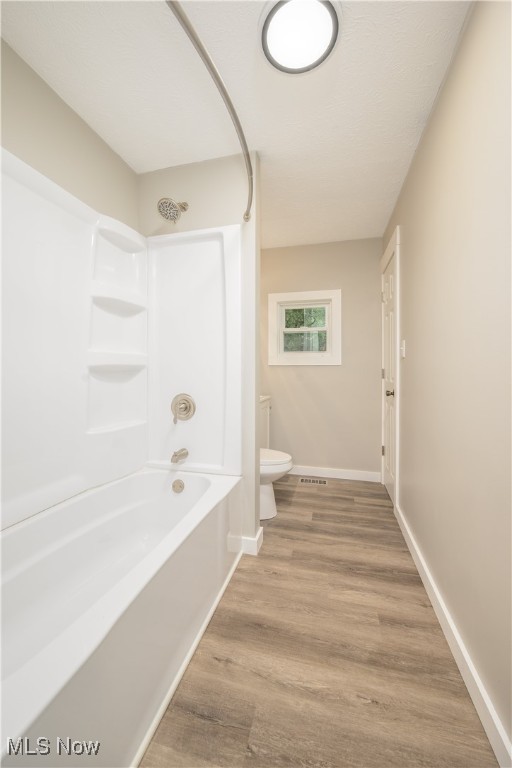 Ravenna, Ohio 44266, United States, 4 Bedrooms Bedrooms, ,1 BathroomBathrooms,Residential,Pending,154918