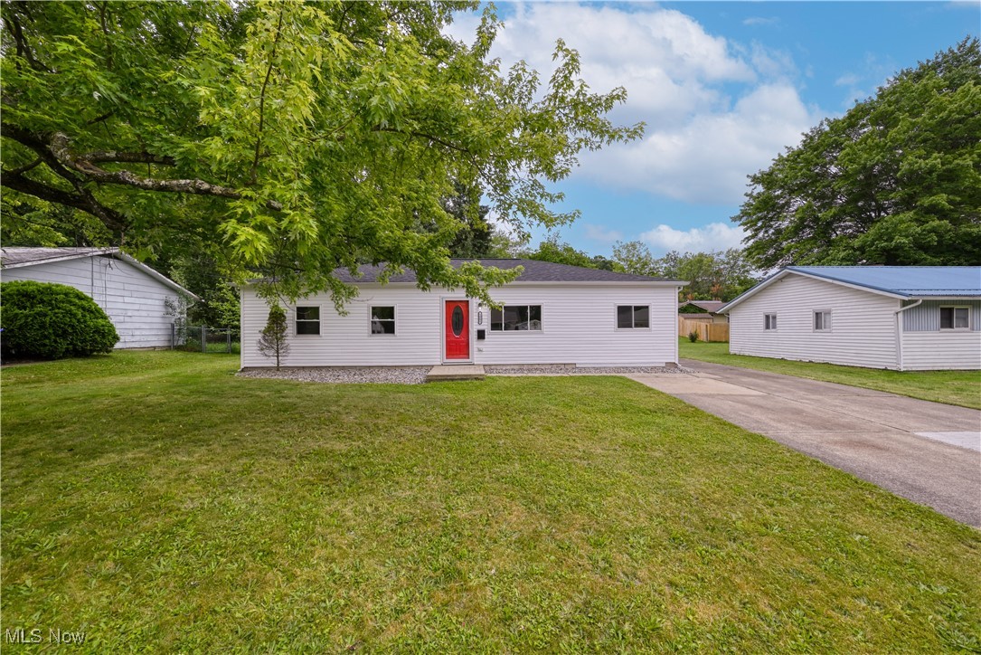 Ravenna, Ohio 44266, United States, 4 Bedrooms Bedrooms, ,1 BathroomBathrooms,Residential,Pending,154918