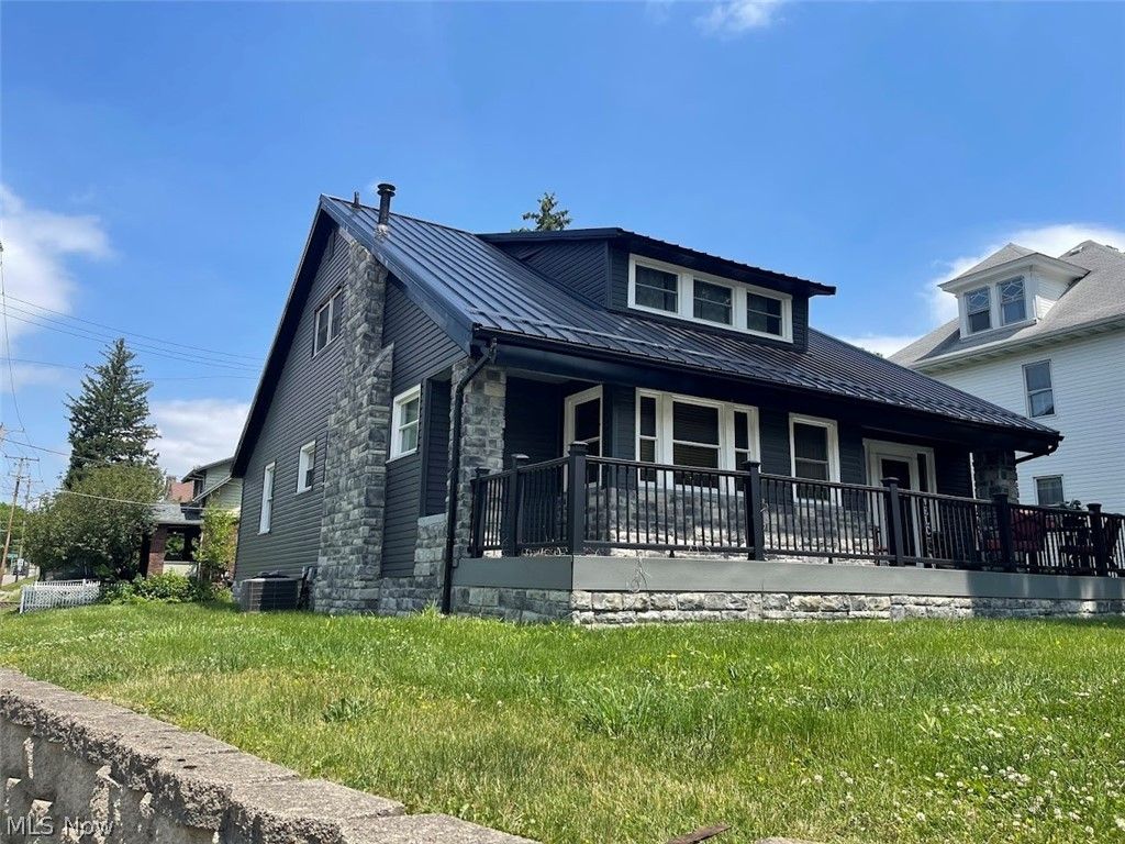 Photo of 963 Adair Avenue, Zanesville, OH 43701 (MLS # 5210889)