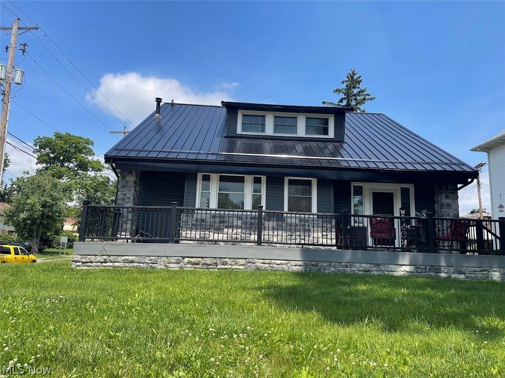 Photo of 963 Adair Avenue, Zanesville, OH 43701 (MLS # 5210889)