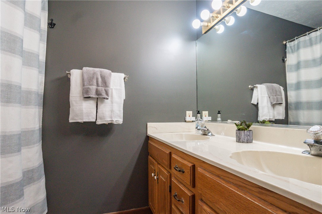 Beverly Hills Estates 01 - Residential