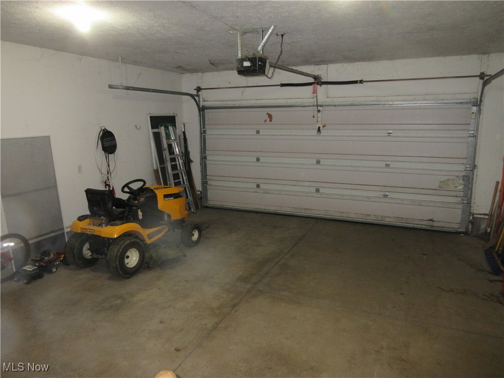 6463 Bel Air Drive, Andover, Ohio image 32
