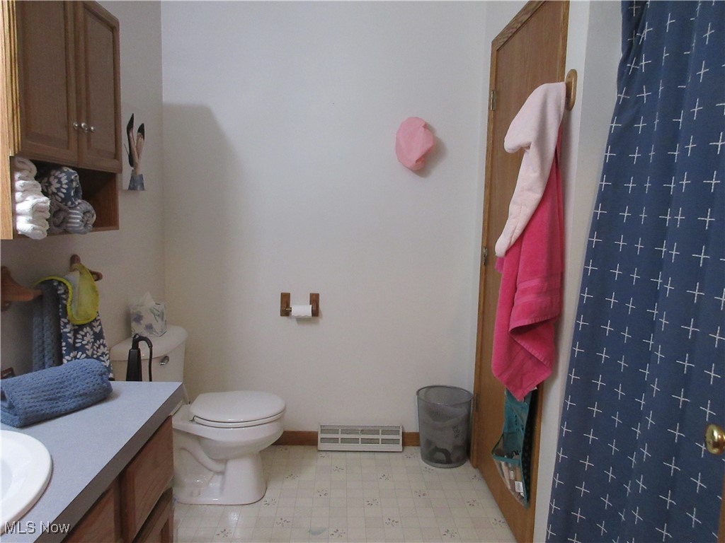 6463 Bel Air Drive, Andover, Ohio image 17