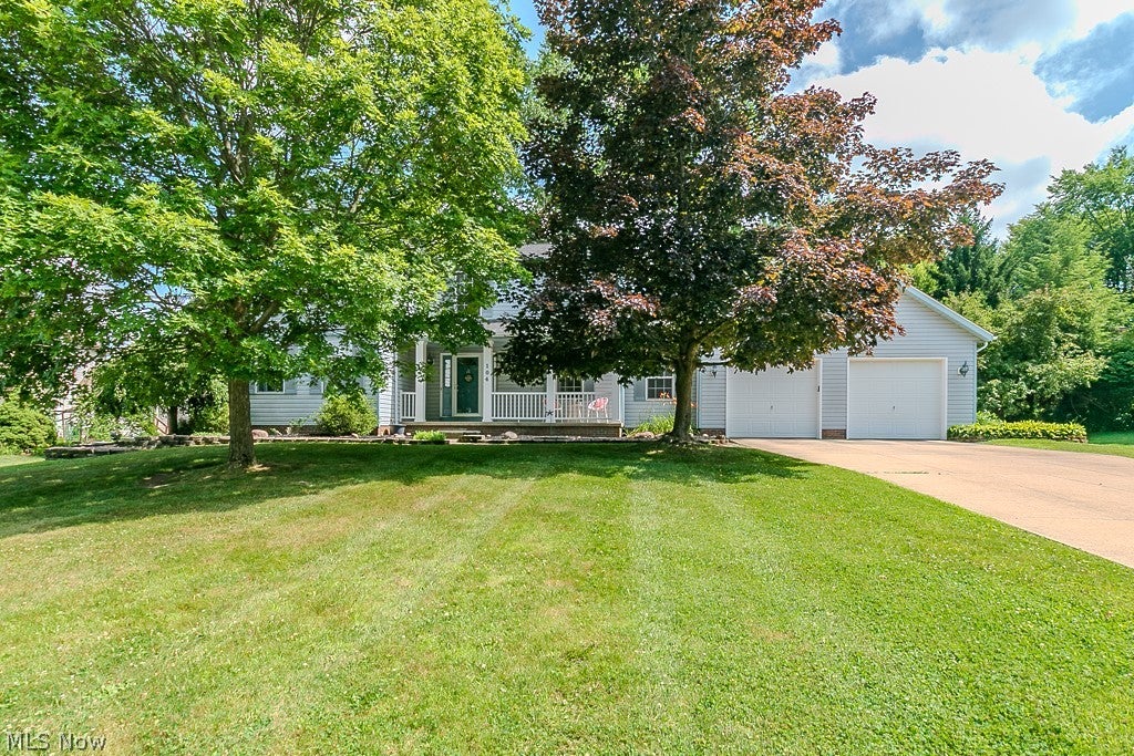 Photo of 104 Charter Drive, Northfield Center, OH 44067 (MLS # 5225598)