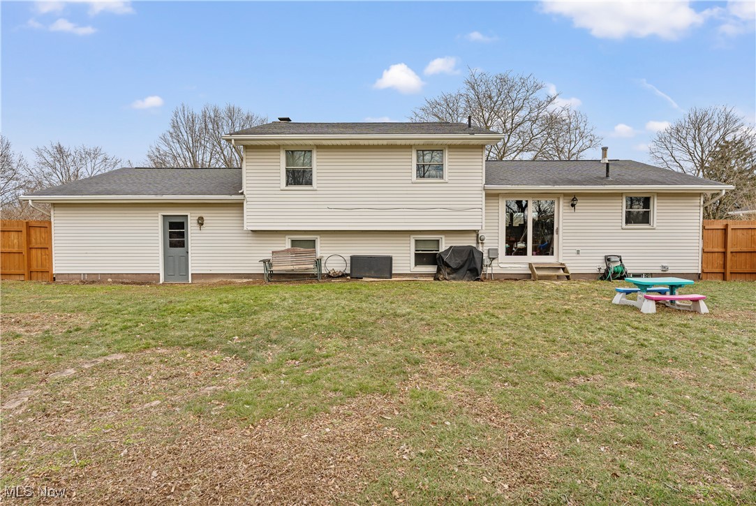 12963 Jamestown Avenue, Uniontown, Ohio image 36