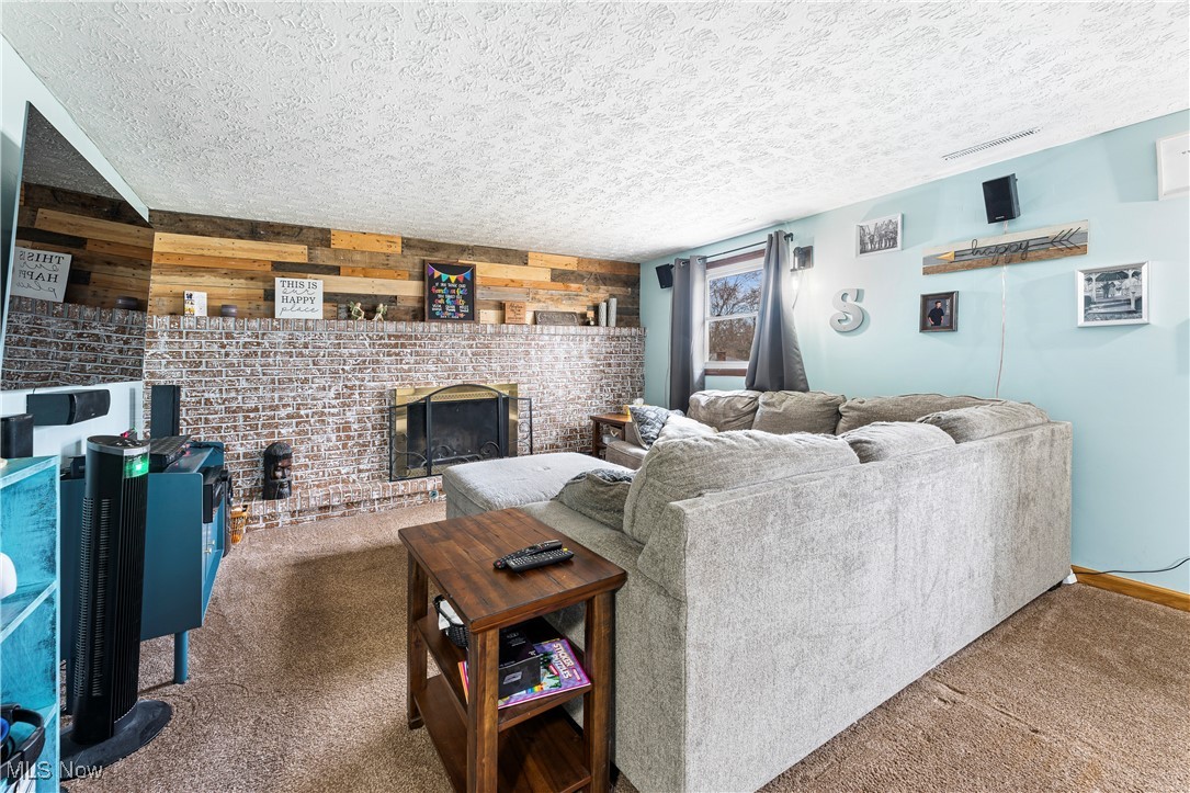 12963 Jamestown Avenue, Uniontown, Ohio image 26