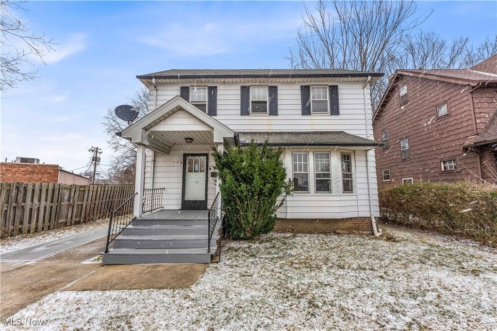 Photo of 221 E 266th Street, Euclid, OH 44132 (MLS # 5178656)